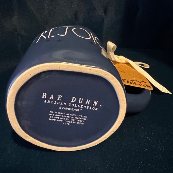 ⭐️ Rae Dunn 'Rejoice' Mug with Star Accents Beautiful dark navy blue - Picture 4 of 7